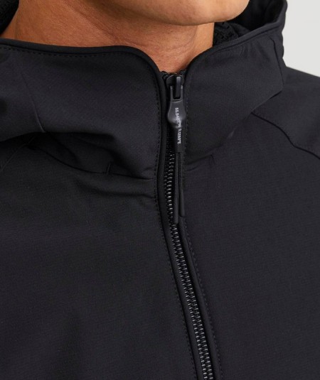 Chaqueta bomber negra de poliéster reciclado para uso diario