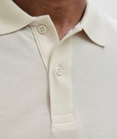 Camiseta tipo polo con botones y tejido mixto algodón-políester
