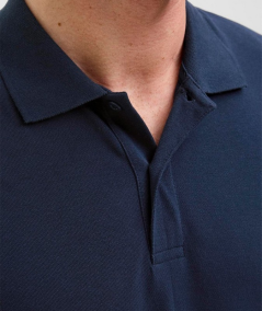 Camiseta tipo polo con botones y tejido mixto algodón-políester