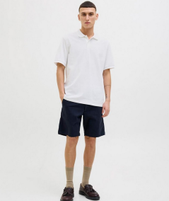 Polo clásico de hombre en color blanco liso, ideal para cualquier ocasión