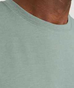 Camiseta cuello redondo lisa verde