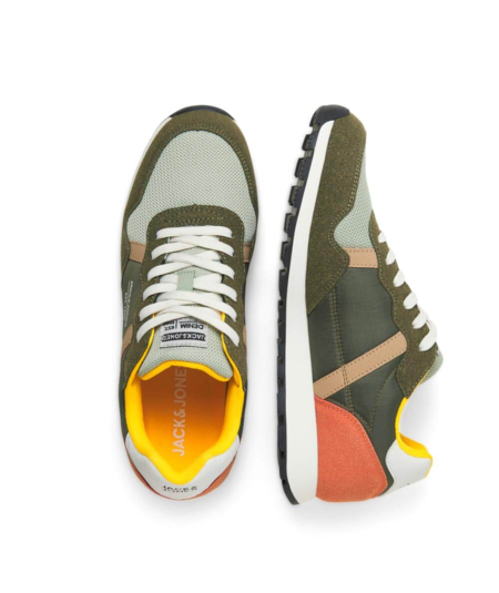 Zapatillas Jack & Jones de malla transpirable para mayor frescura y confort. Zapatillas Jack & Jones de malla transpirable para mayor frescura y confort.