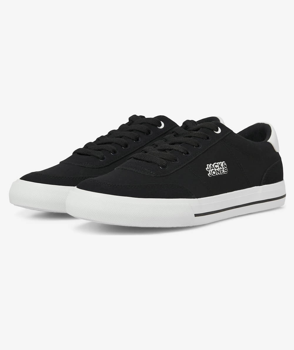 Zapatillas deportivas de hombre con ajuste seguro y diseño versátil.