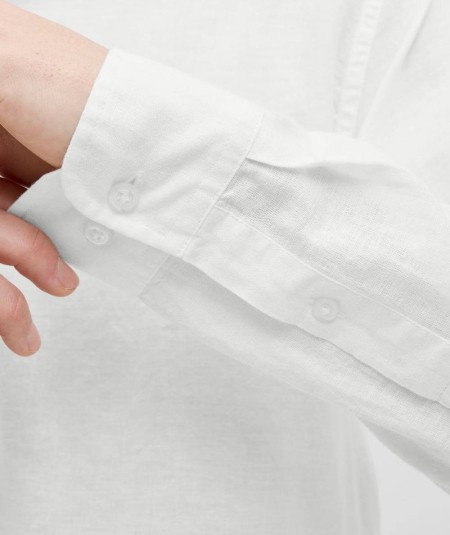 Camisa Jack & Jones de corte ajustado para un look refinado y manga larga.