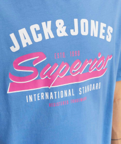 Camiseta Jack & Jones con tacto ligero y corte equilibrado