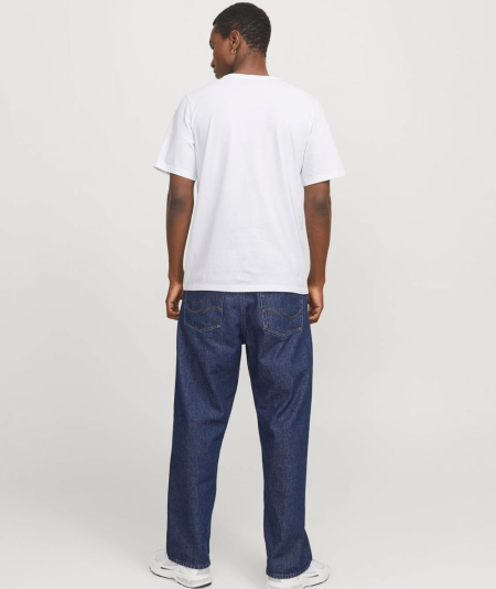 Camiseta Jack & Jones con diseño simple y ajuste perfecto