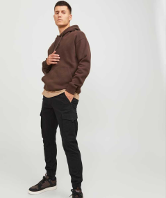 Pantalones Jack & Jones cargo slim en color negro, resistentes y duraderos, ideales para cualquier ocasión