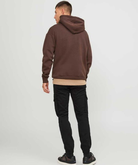 Pantalones cargo slim Jack & Jones negros, con cierre de cremallera y corte moderno para un estilo casual o elegante