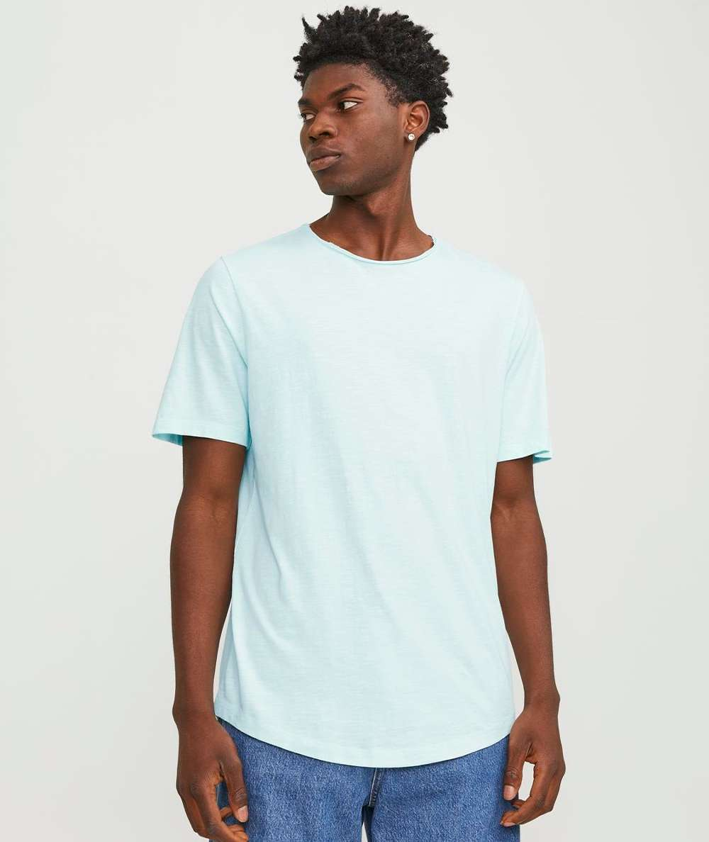 Camiseta Jack & Jones de manga corta en algodón orgánico, con un diseño versátil y ecológico