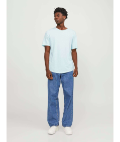 Camiseta para hombre en azul agua, confeccionada en algodón sostenible, perfecta para cualquier ocasión