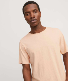 Camiseta Jack & Jones de manga corta en color naranja, con tejido transpirable y ecológico