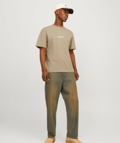 Camiseta de algodón Jack & Jones color tosta, ideal para combinar con jeans y pantalones casuales