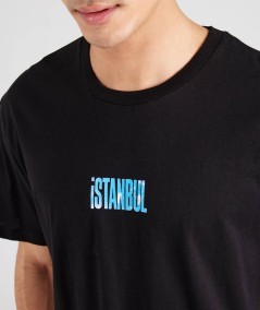 Camiseta Jack & Jones negra con cuello acanalado y estampado de motivo, perfecta para el día a día