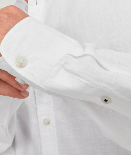Camisa masculina perfecta para cualquier ocasión.