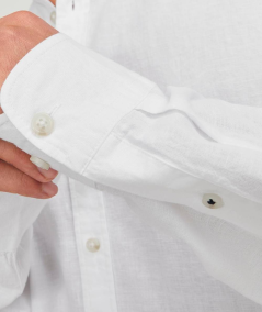 Camisa masculina perfecta para cualquier ocasión.