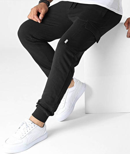 Pantalón de chándal Jack & Jones en estilo cargo casual.

