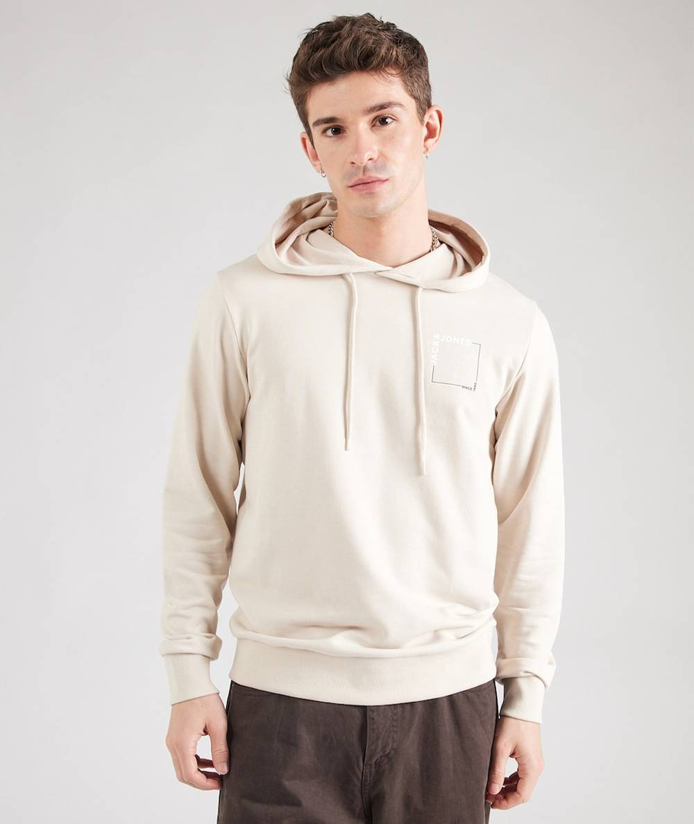 Sudadera beige con capucha ajustable, estampado con logo frontal, confeccionada en felpa ligera para un estilo cómodo y moderno