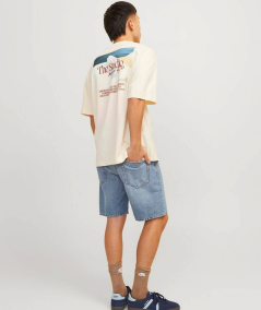 Moda masculina, vaqueros cortos color azul