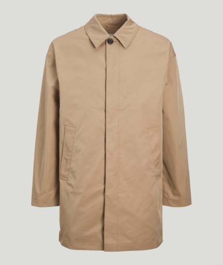 Chaqueta tipo gabardina con cuello italiano y cierre de botones