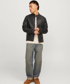 Chaqueta biker corta con detalle acolchado en hombros