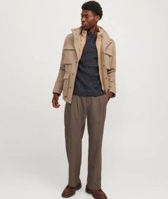 Jersey de punto grueso ideal para looks casuales de invierno