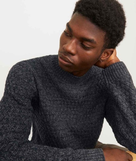 Suéter básico de punto para combinar con jeans o chinos