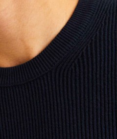 Suéter casual para combinar con jeans o pantalones chinos