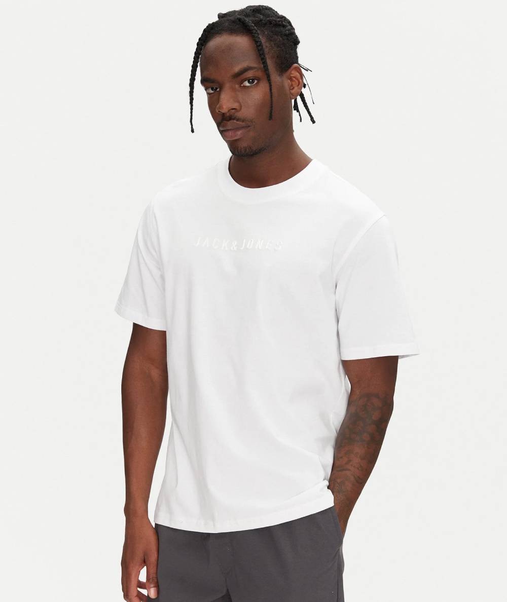 Camiseta blanca Jack & Jones de algodón, ideal para verano y uso diario.