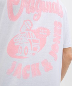 Camiseta blanca Jack & Jones, perfecta para combinar con vaqueros o shorts.