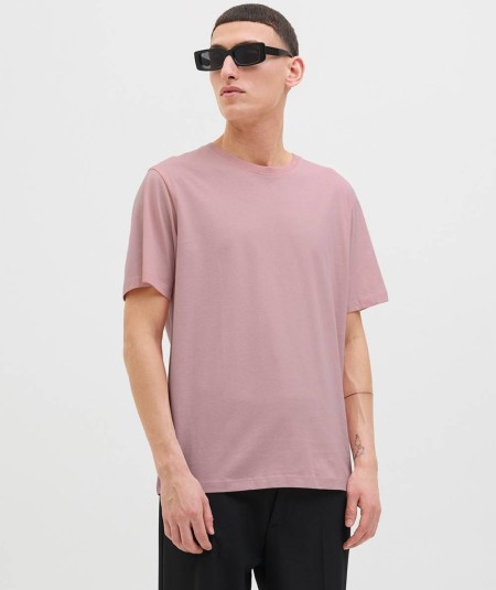 Camiseta rosa Jack & Jones para hombre, diseño con backprint y cuello redondo.