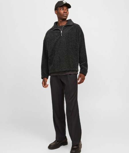 Sudadera de polar negra Jack & Jones con corte amplio y puños acanalados.