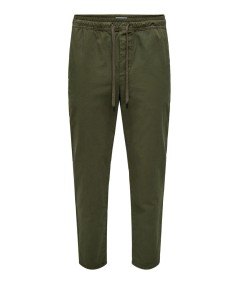 Pantalón kaki de tejido elástico y suave, ideal para uso diario.