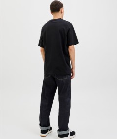 Prenda negra Jack & Jones en algodón orgánico y ajuste relaxed fit