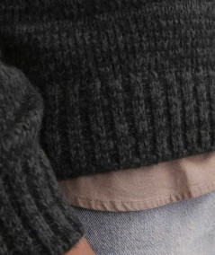 Prenda de punto negra Jack & Jones corte loose y poliéster suave