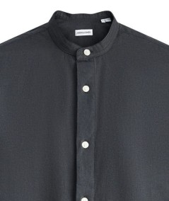 Camisa negra lisa Jack & Jones con cierre de botones