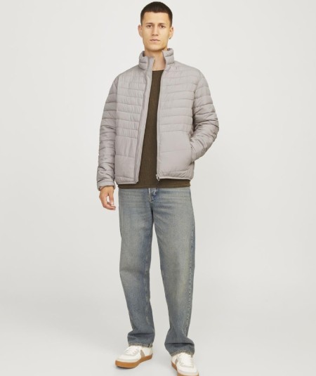 Chaqueta corta beige hombre con relleno de fibra sintética