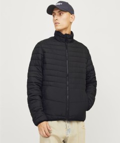 Chaqueta acolchada negra para hombre resistente al viento