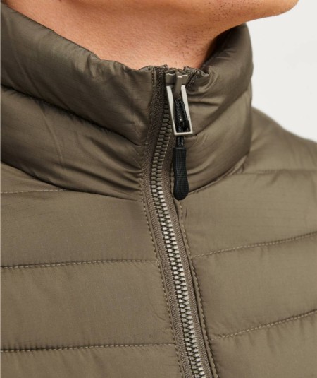 Chaqueta verde hombre ideal para otoño e invierno