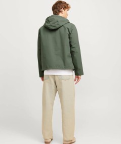 Chaqueta acolchada hombre color verde resistente a la intemperie