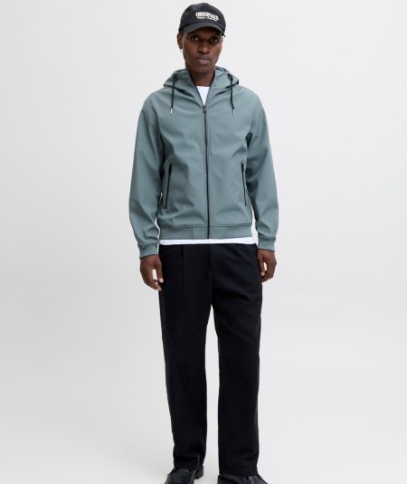 Cazadora stormy masculina con capucha ajustable