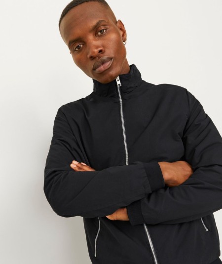 Chaqueta bomber negra para hombre con cremallera