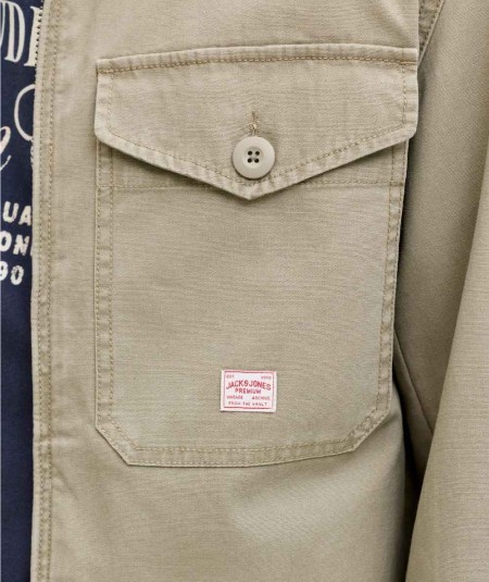 Chaqueta kaki para hombre con cuello italiano