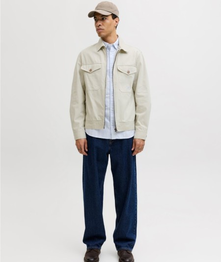 Cazadora color crudo de algodón manga larga