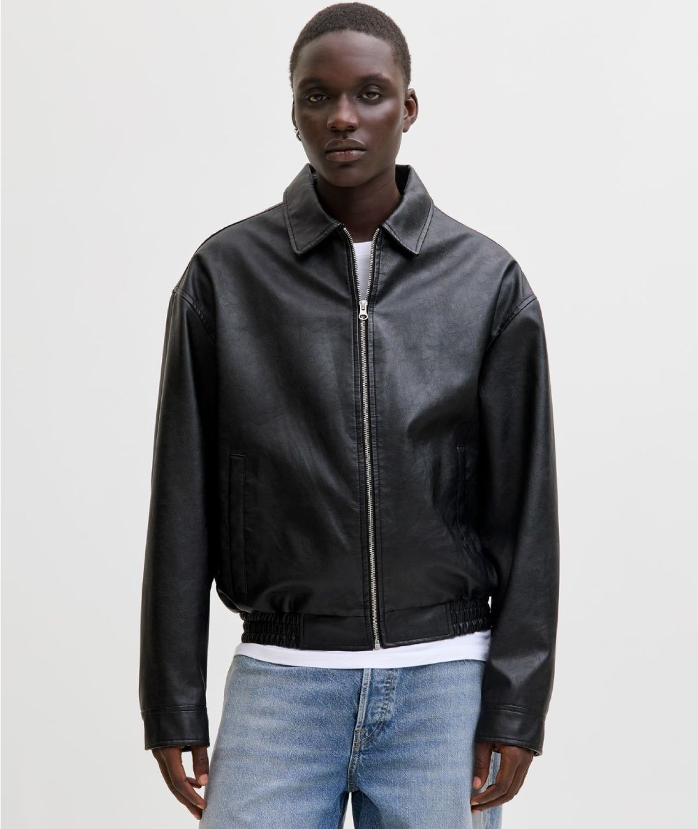 Chaqueta bomber negra para hombre con diseño moderno