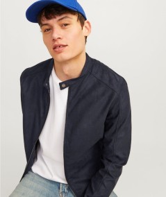 Chaqueta de gamuza sintética negra estilo biker