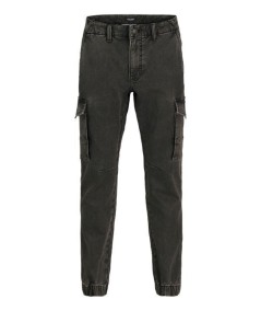 Vaqueros slim negros estilo urbano con lavado a la piedra