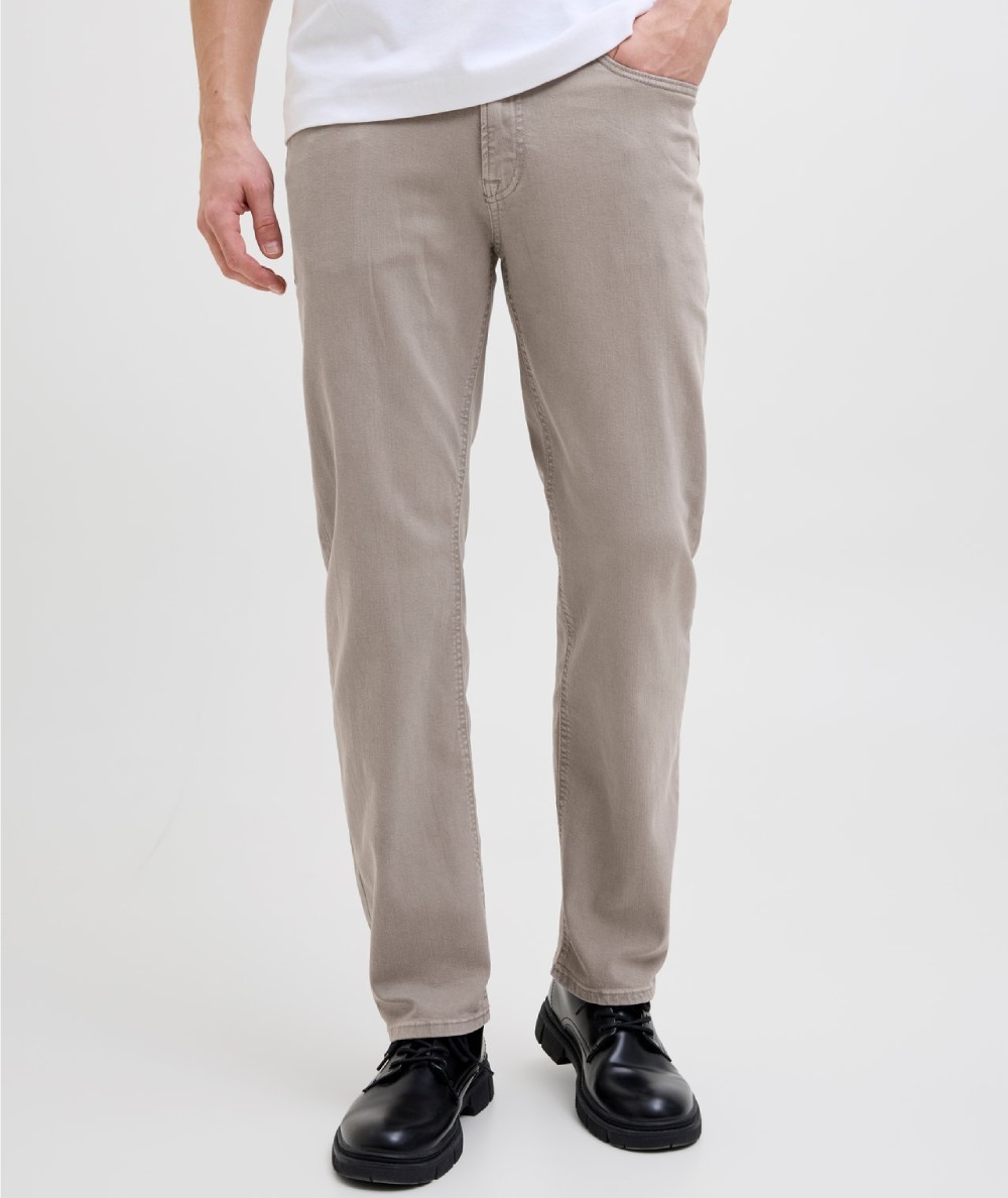 Jeans grises de corte regular para hombre con tejido elástico