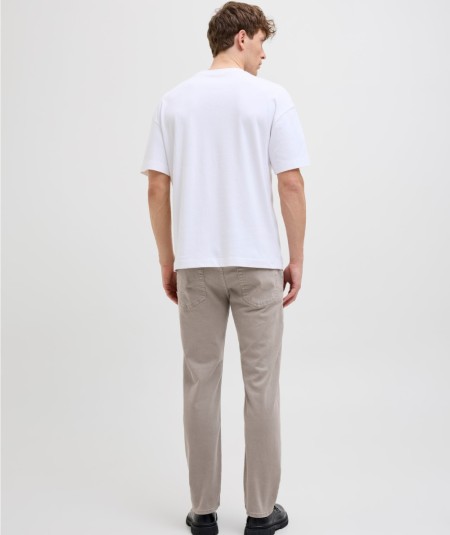 Jeans grises de corte regular para hombre con tejido elástico