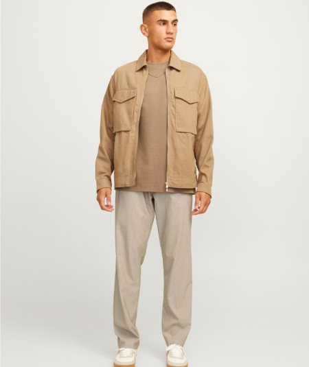 Pantalón casual beige de talle medio para hombre