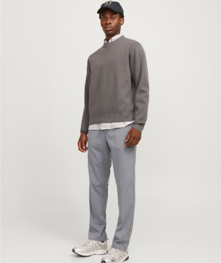 Pantalón casual gris de talle medio